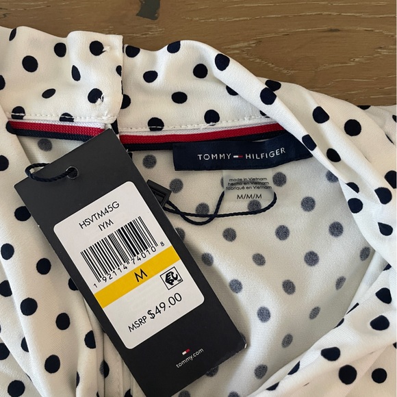 Sleeveless white with black polka dot blouse - Picture 2 of 2